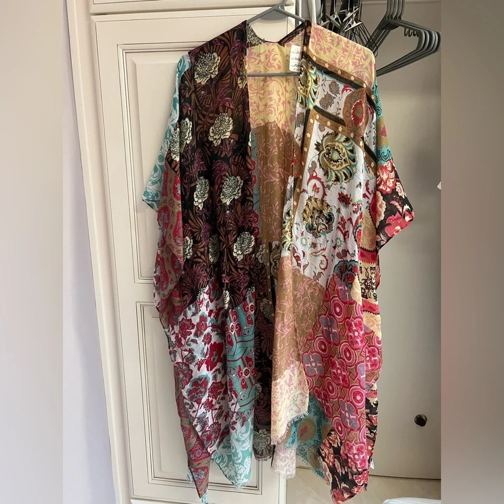 NWT Boutique Kimono Wrap Breezy Lightweight Gauze Boho Women’s One Size (M/L) - Picture 2 of 10